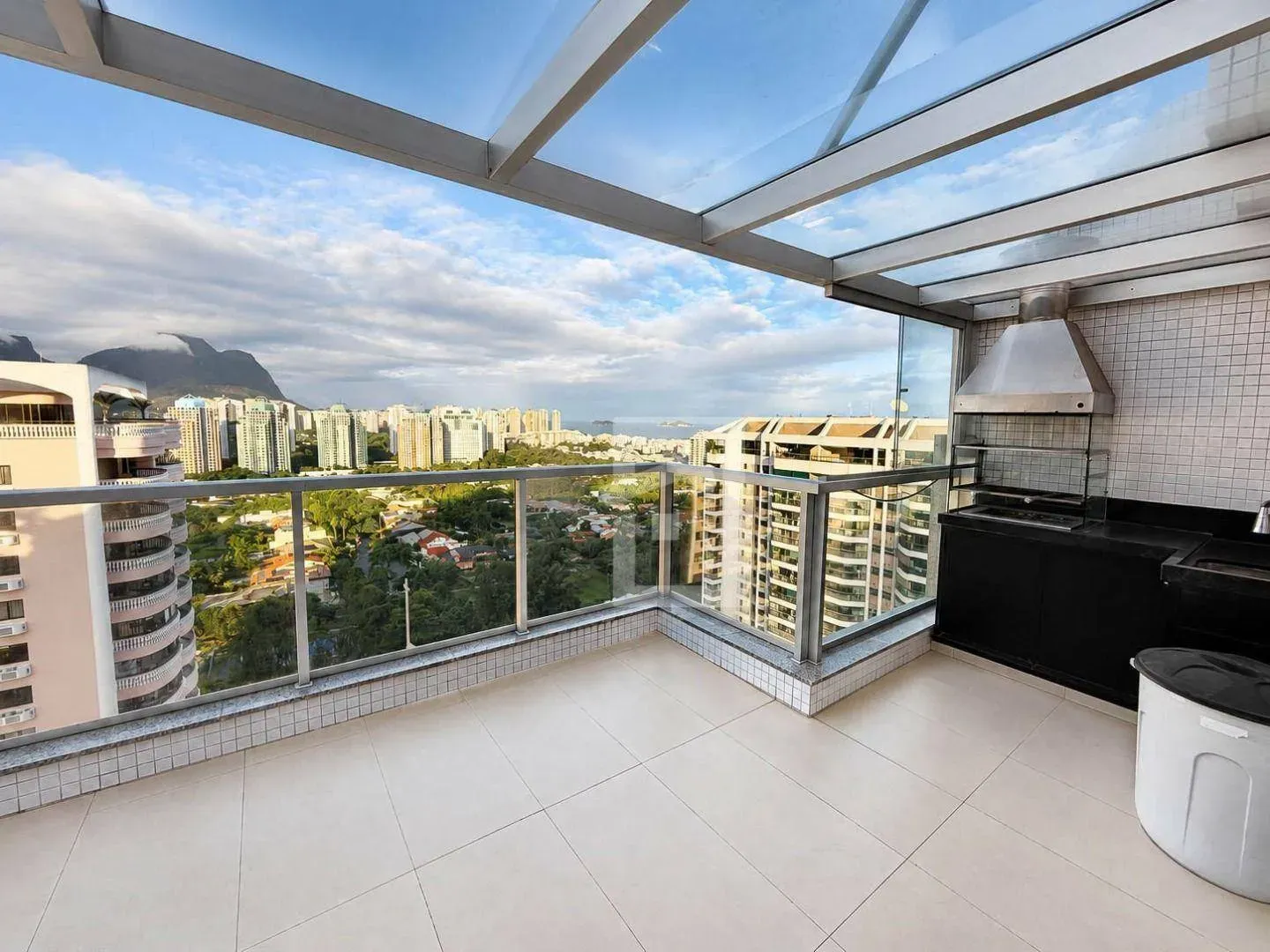 Furnished duplex penthouse with 3 bedrooms and 191 m² — photo 21