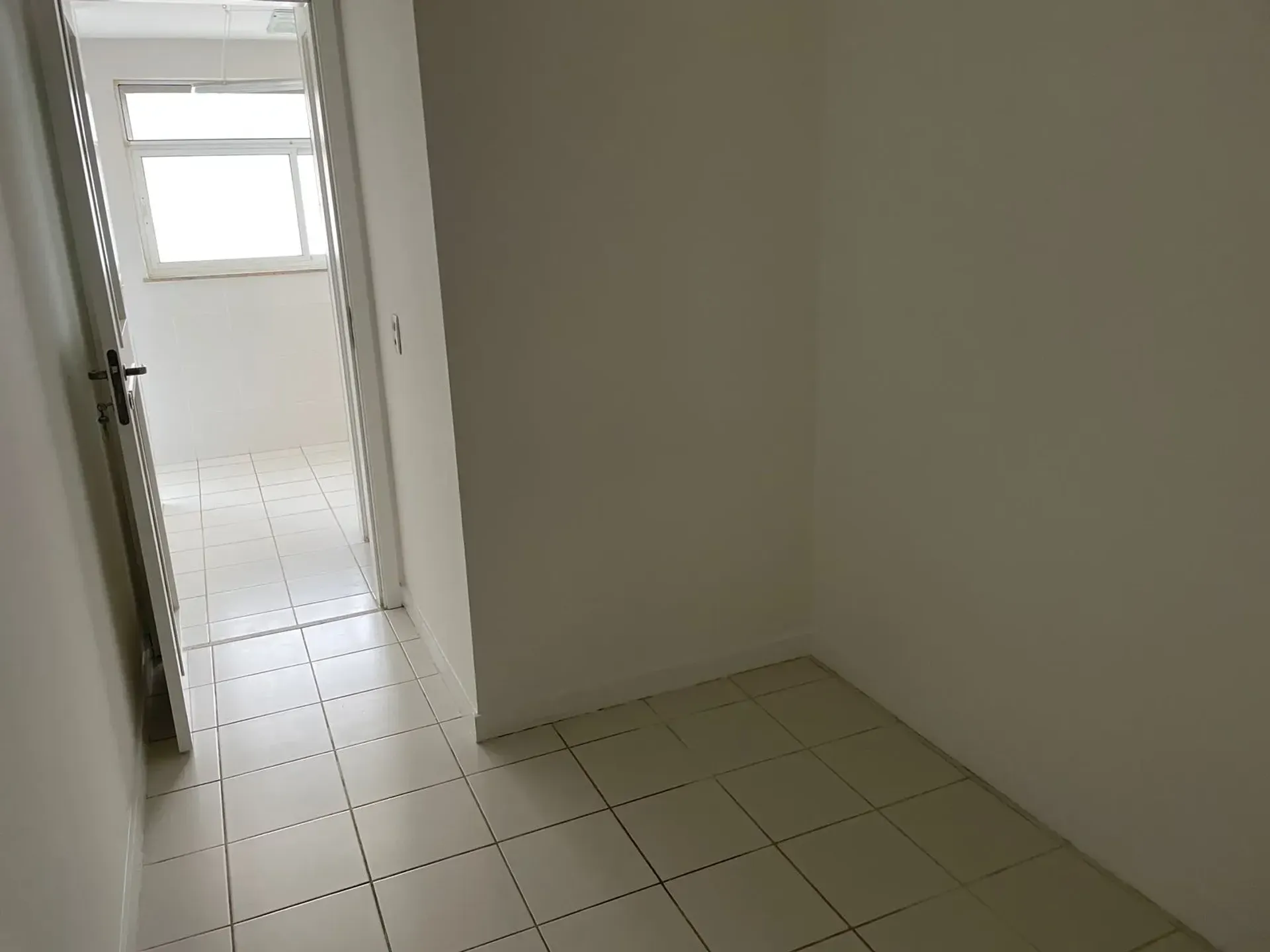 4-bedroom apartment in a building with a sauna — photo 14