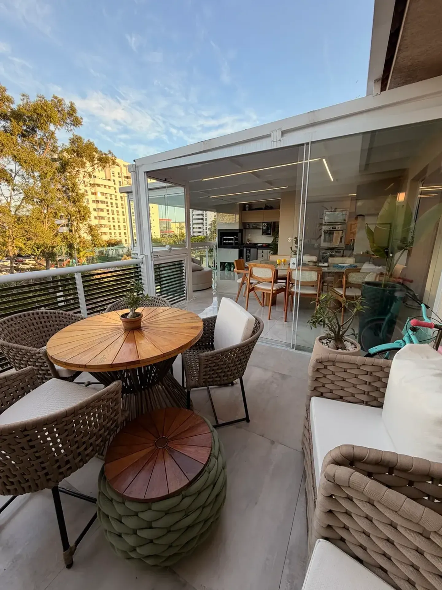 Furnished apartment, 148 m², with a jacuzzi — photo 20