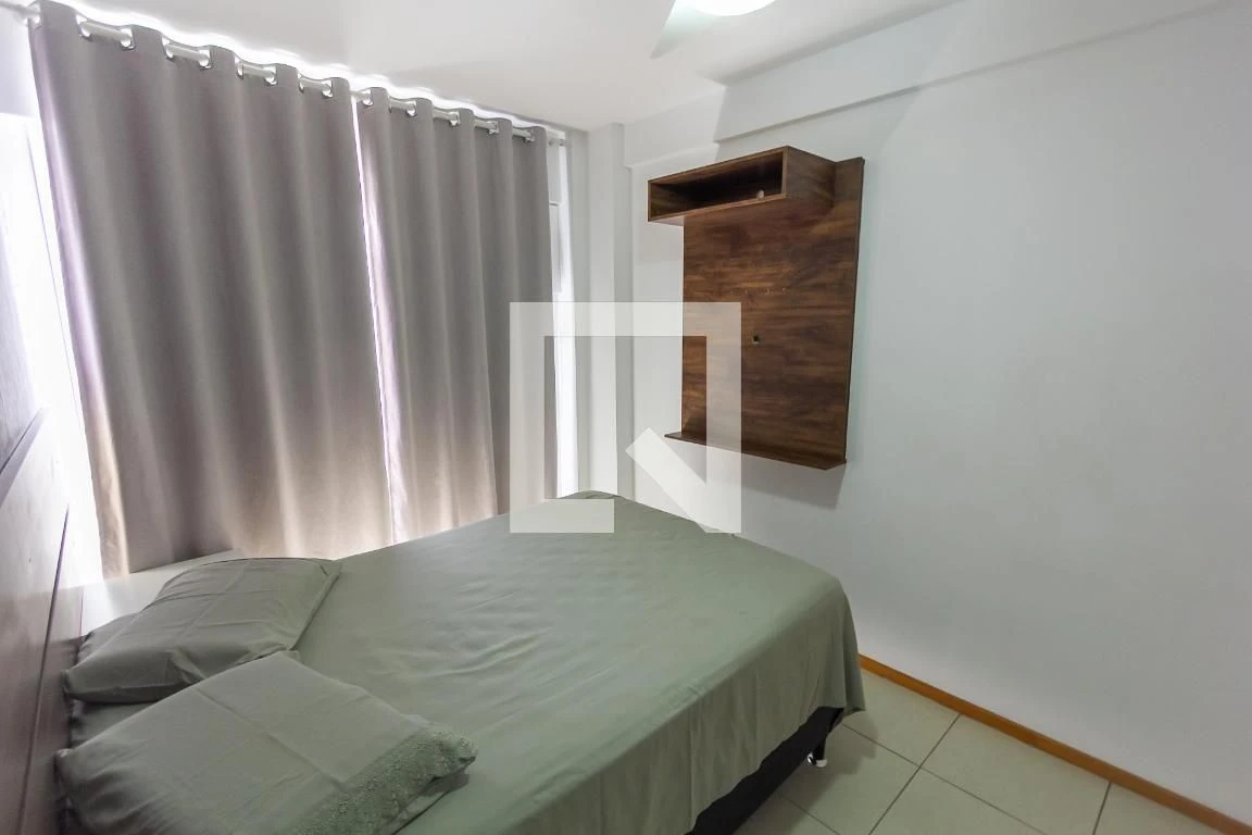 Balcony with a grill in a 2-bedroom apartment, 68 m² — photo 8