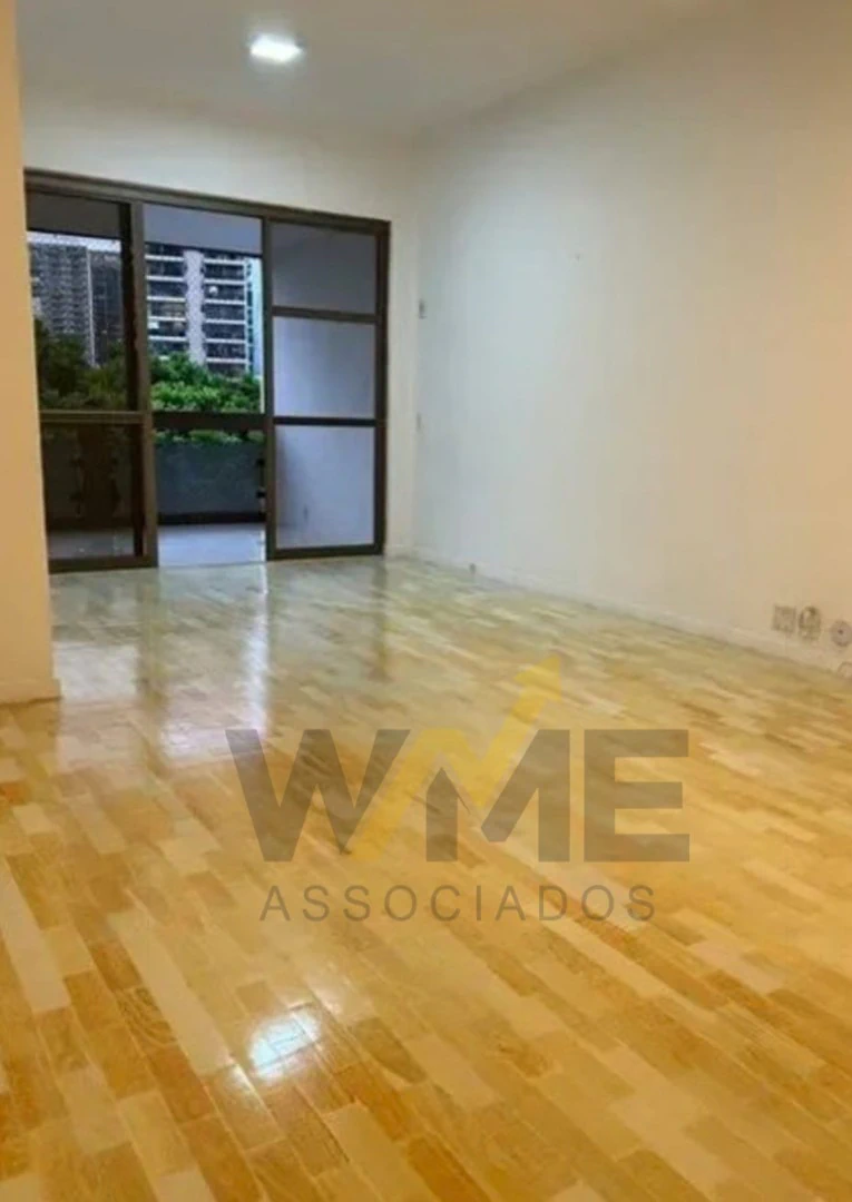 3-bedroom apartment in a building with a sauna