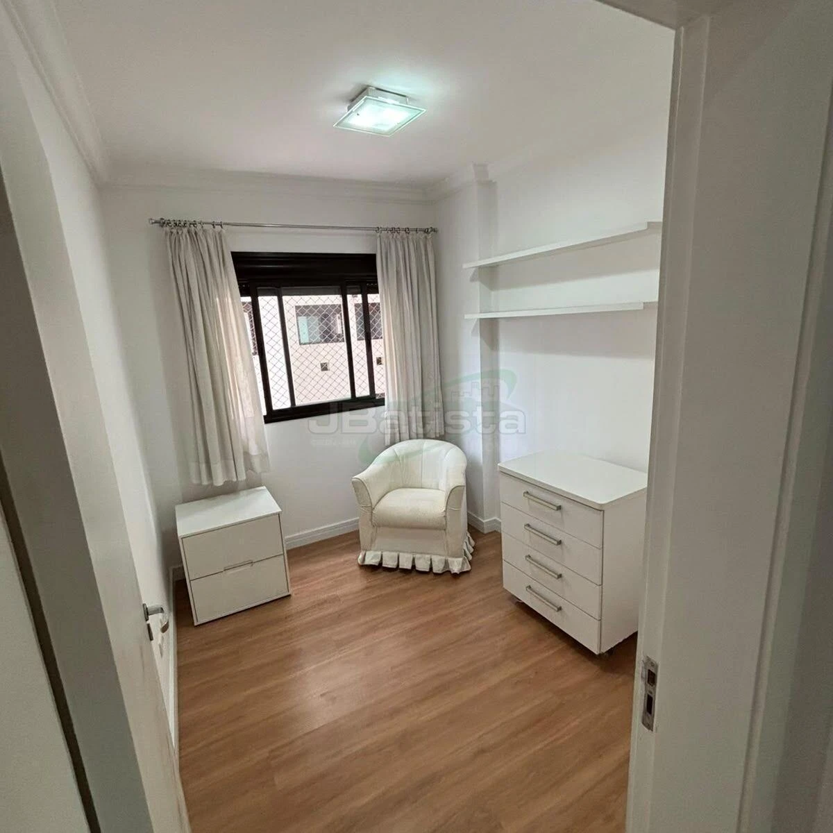 Furnished apartment, 87 m², with a washing machine — photo 13