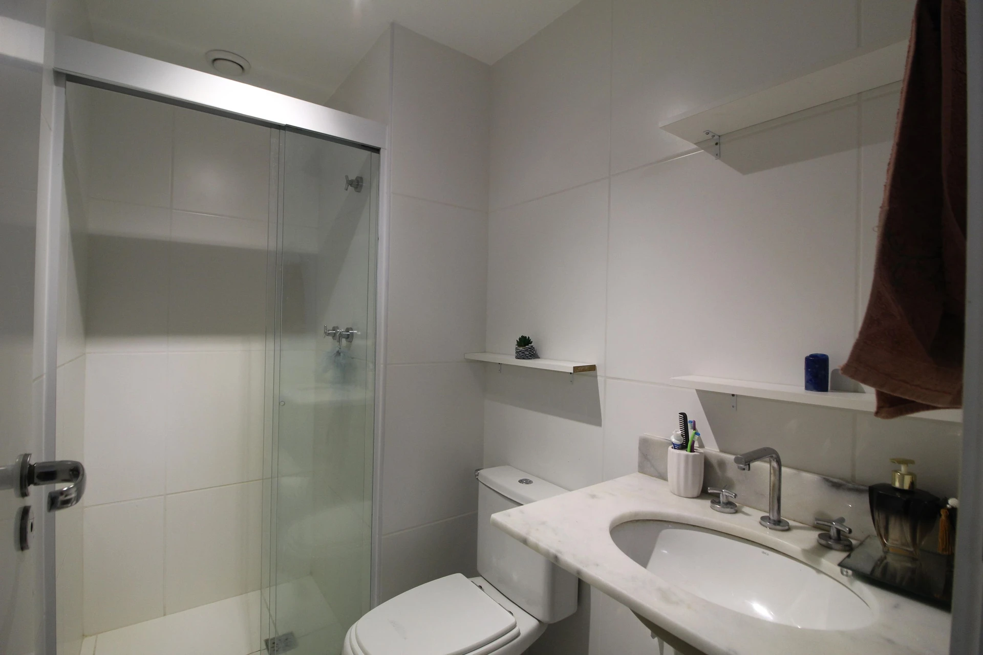 2-bedroom apartment with a glass-enclosed balcony — photo 36