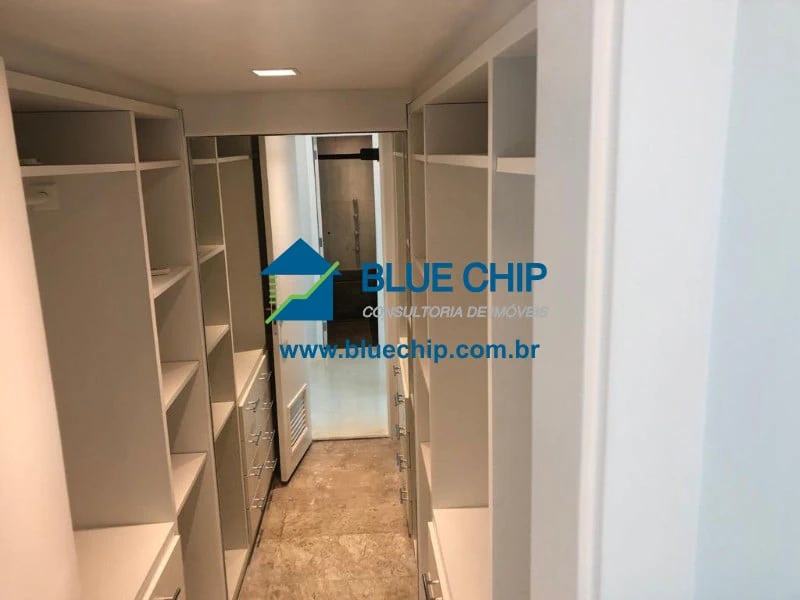 Rental apartment with 4 bedrooms and 313 m² — photo 9