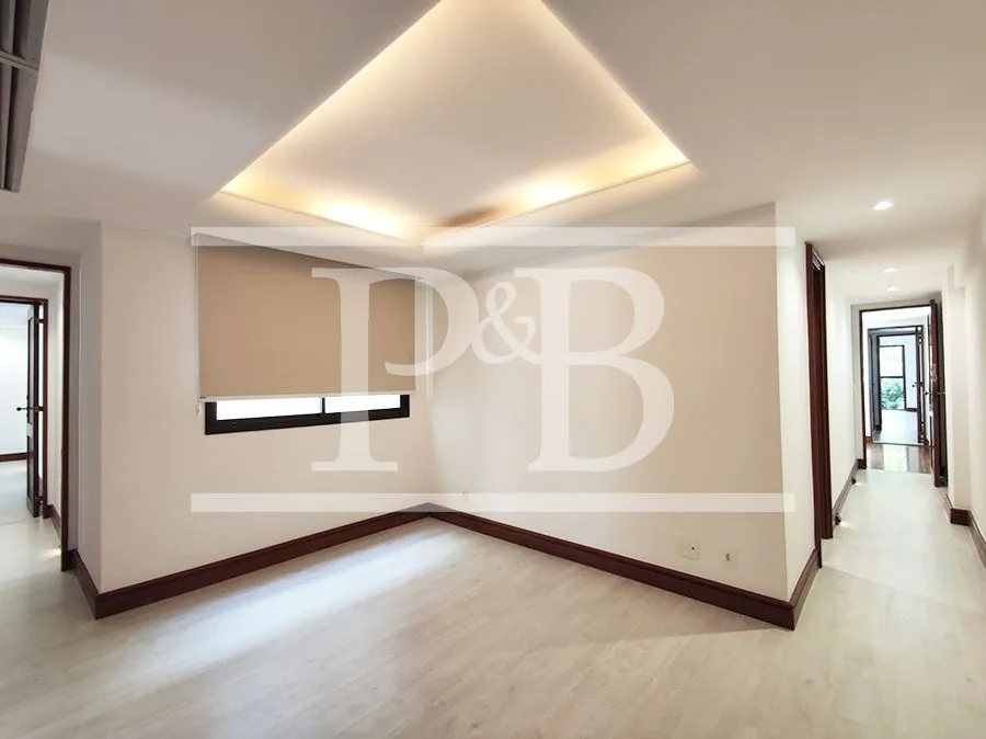 Apartamento com 4 dormitórios e closet tipo walk-in — photo 10