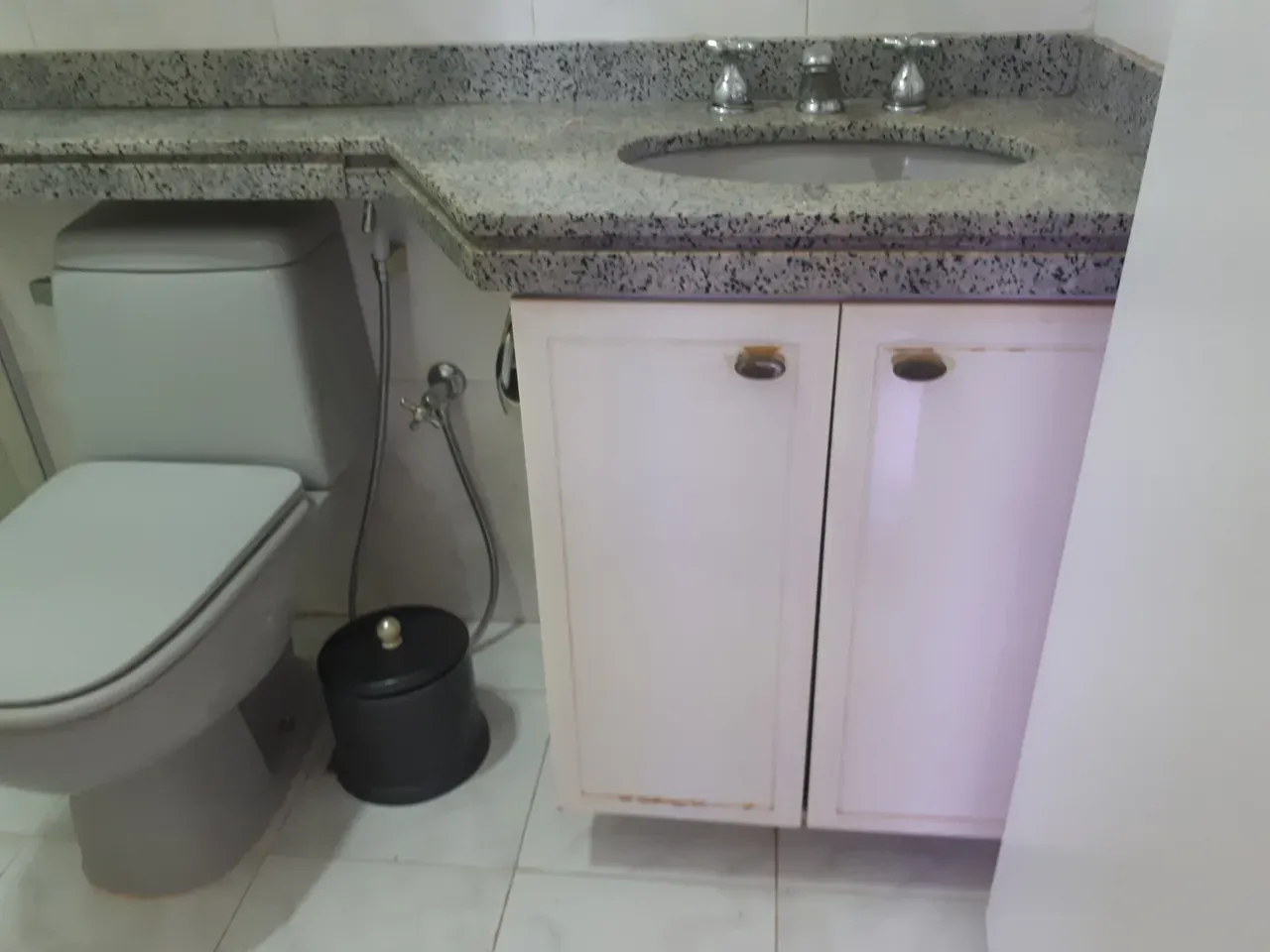 3-bedroom apartment with a bathtub — photo 19
