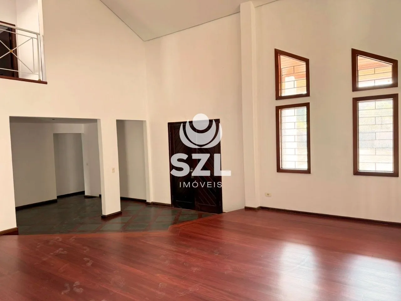 House with 5 bedrooms and 5 parking spaces — photo 12