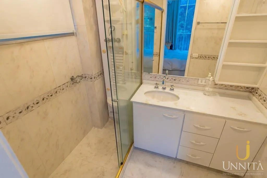 Rental apartment with 4 bedrooms and enclosed balcony — photo 8