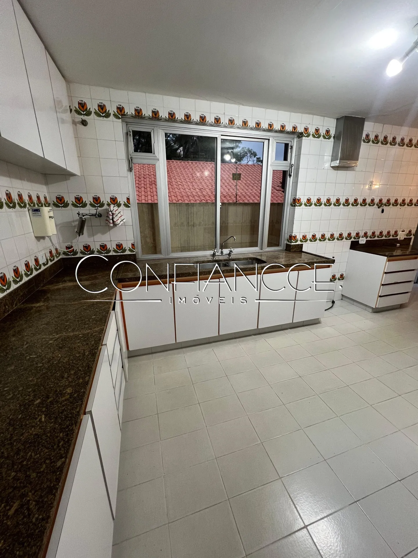 House for rent with 4 bedrooms and 3 bathrooms — photo 12