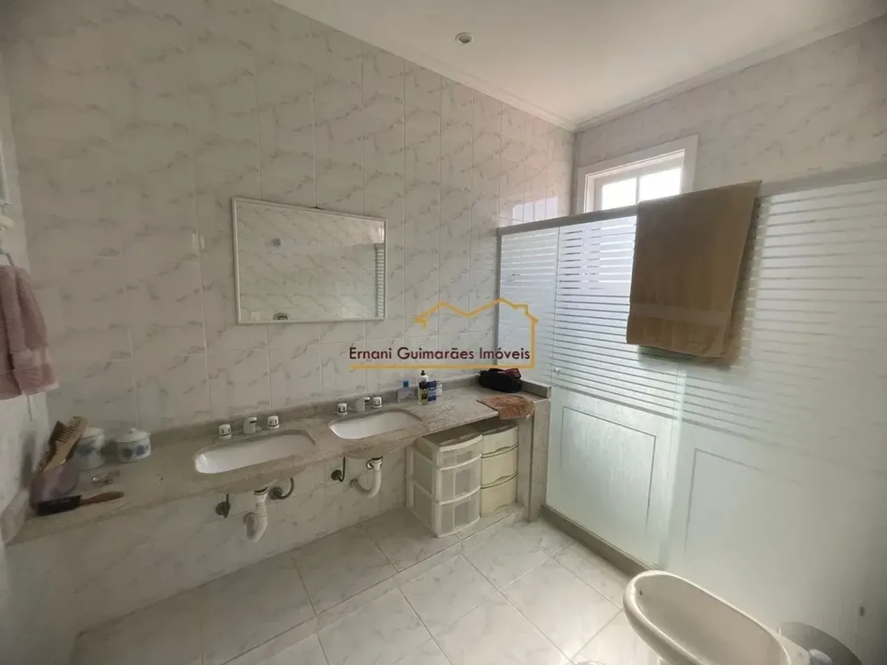 Casa com 5 quartos e 5 banheiros, 4 vagas e varanda — photo 9