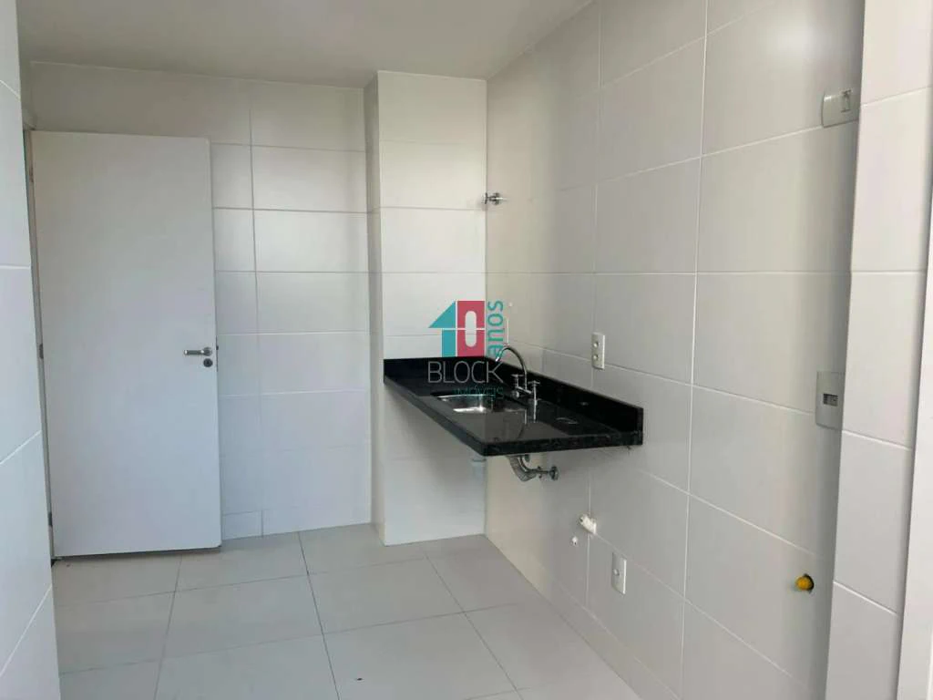 80 m² apartment with 3 bedrooms, 1 en-suite and balcony — photo 9