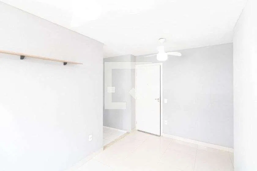 2-bedroom apartment in a building with a gym — photo 17