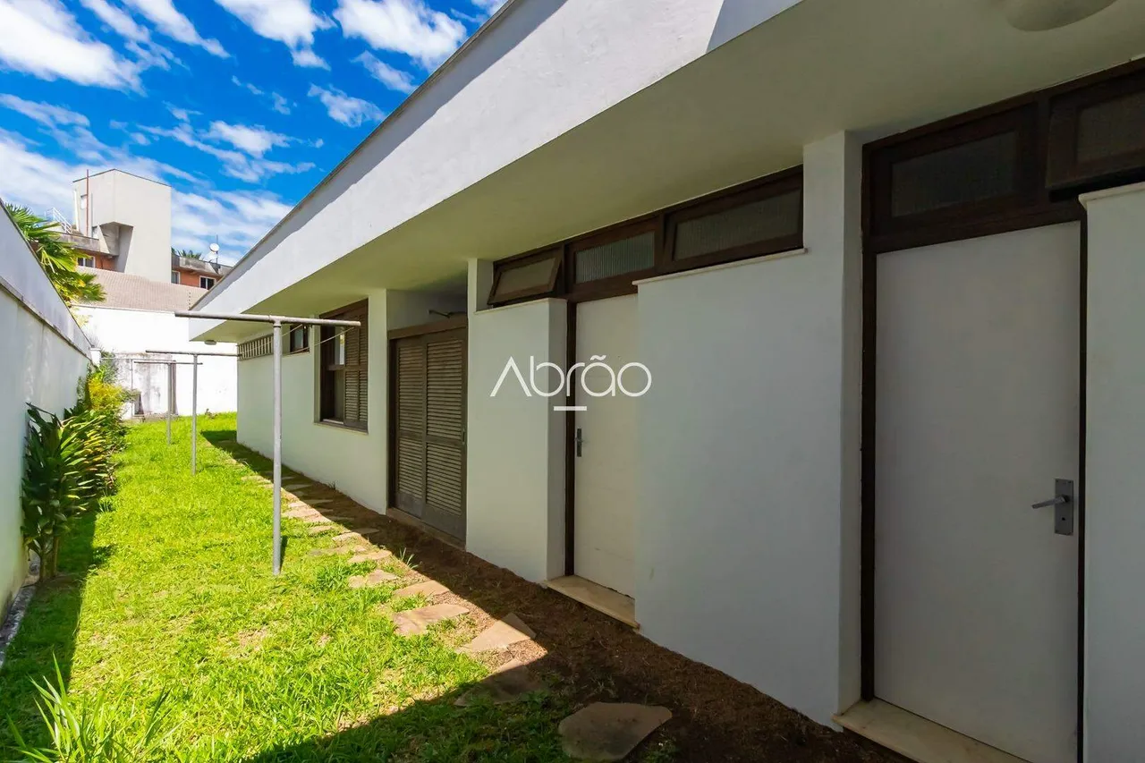 House with 4 bedrooms, 5 bathrooms and 319 m² — photo 11