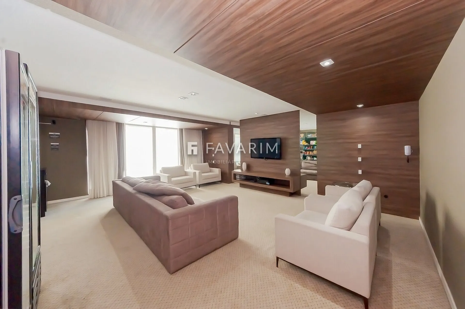 Furnished duplex apartment with an enclosed balcony — photo 21