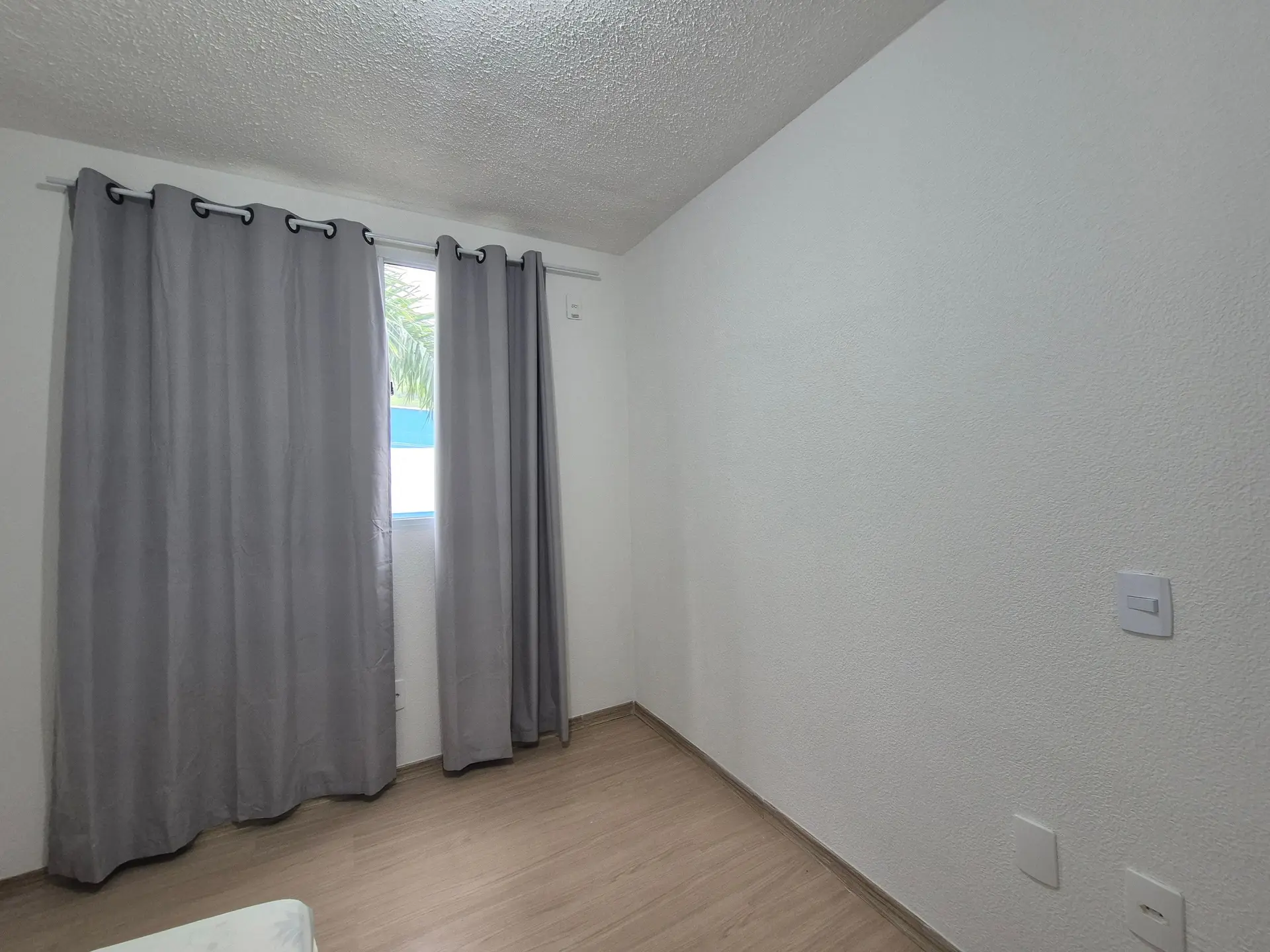 2-bedroom apartment in a building with a gym — photo 18