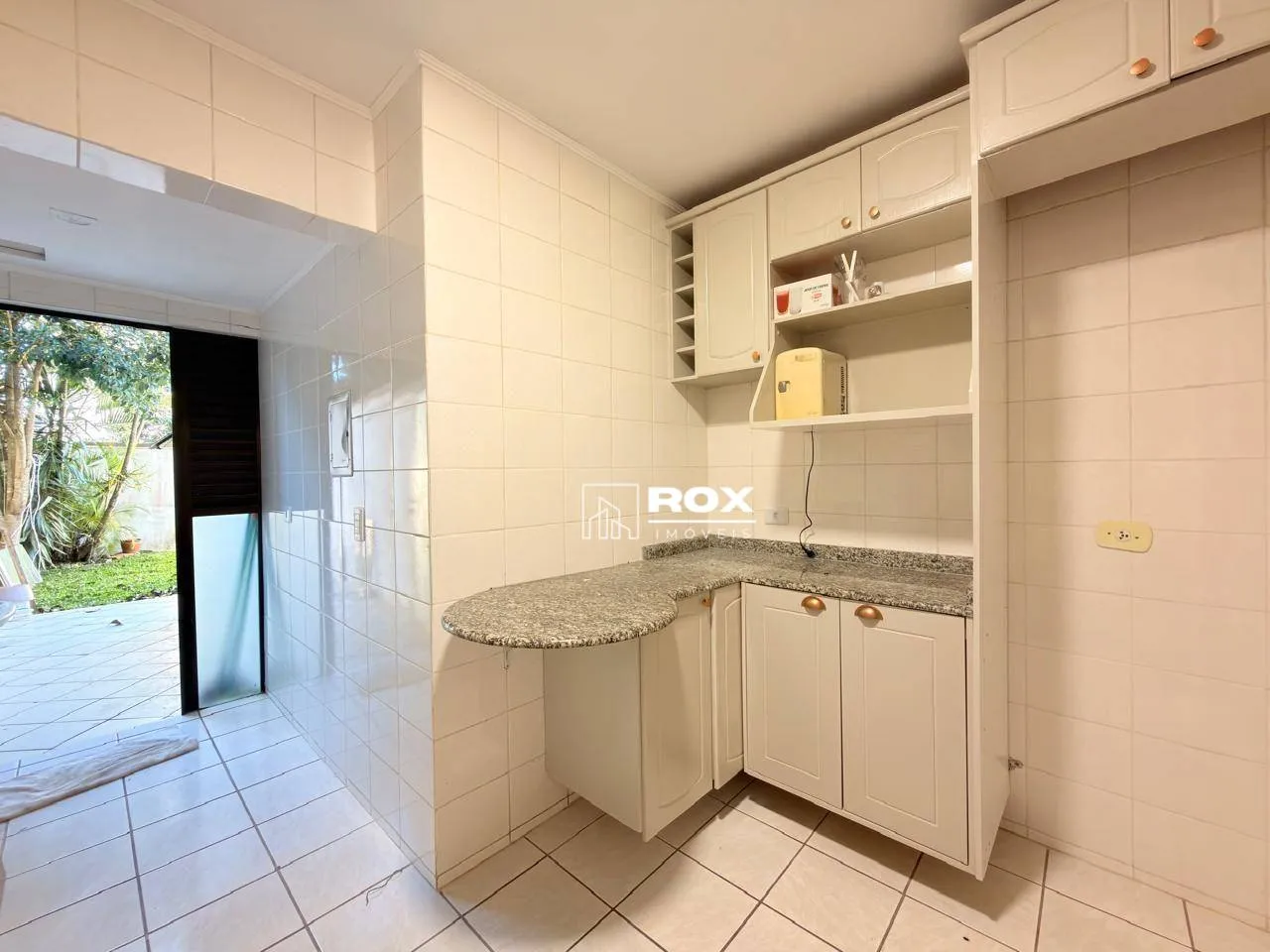 Garden apartment with 3 bedrooms and 1 en-suite — photo 21
