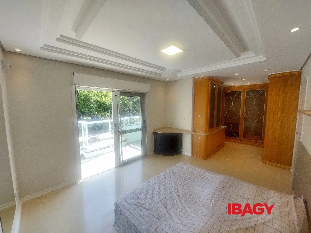Furnished house with 5 bedrooms on 5200 m² — photo 12
