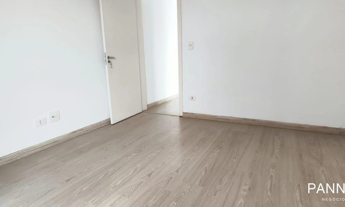 2-bedroom apartment with a grill on the balcony — photo 38