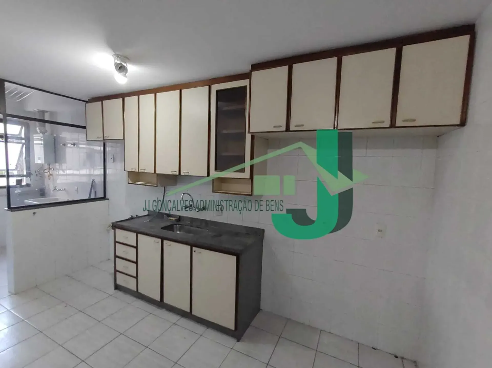 3-bedroom apartment with 3 parking spaces — photo 23