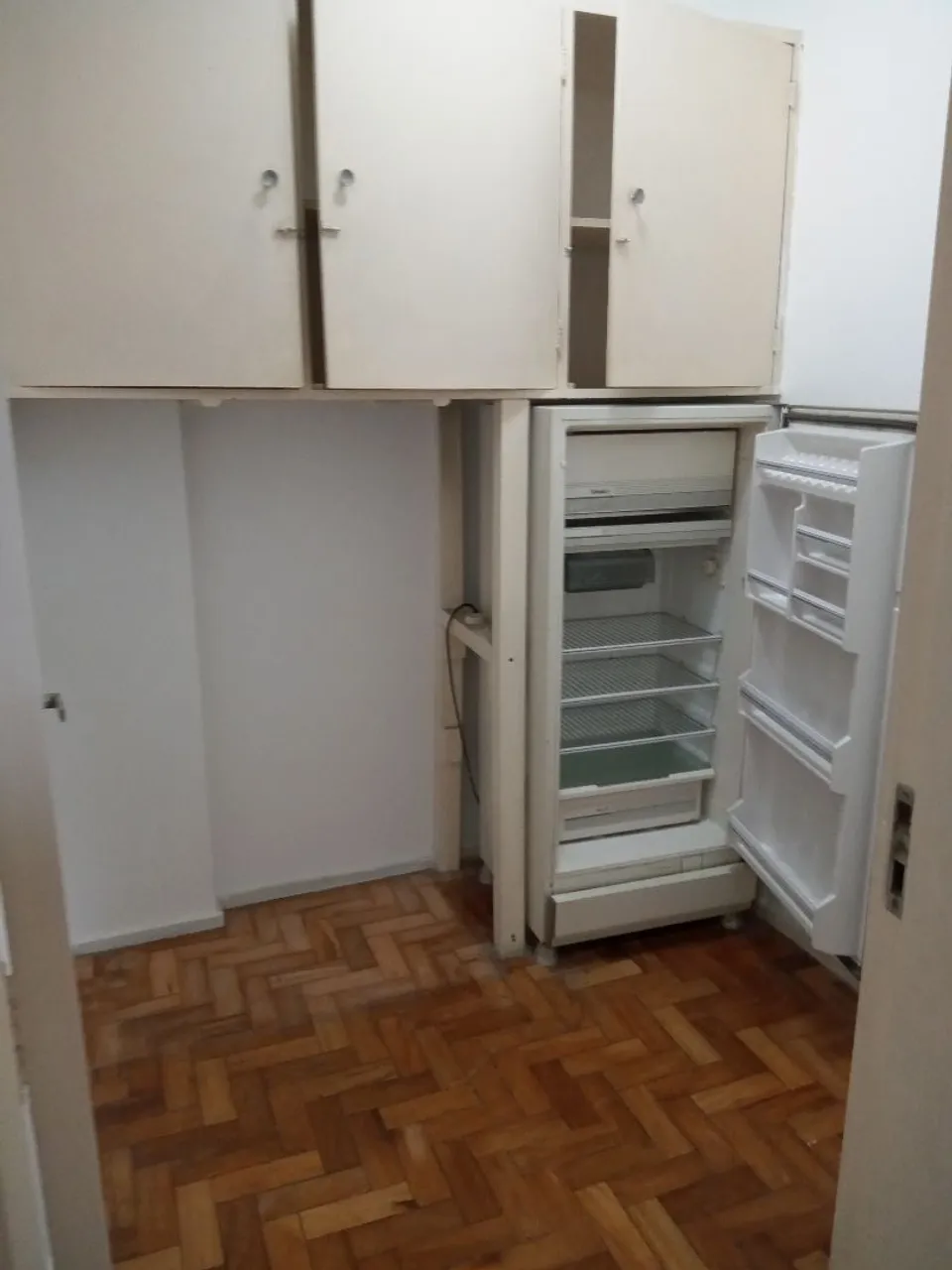 Apartment, 52 m², with wood or laminate floors — photo 9