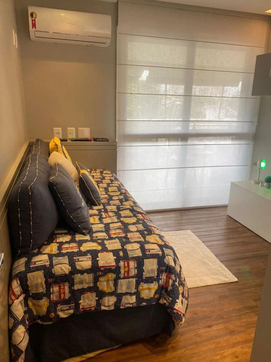 Apartamento mobiliado com 4 quartos e varanda envidraçada — photo 16