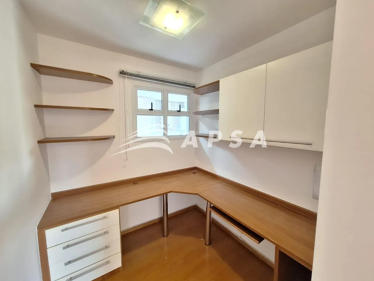 Unfurnished apartment with 2 bedrooms and home office — photo 19