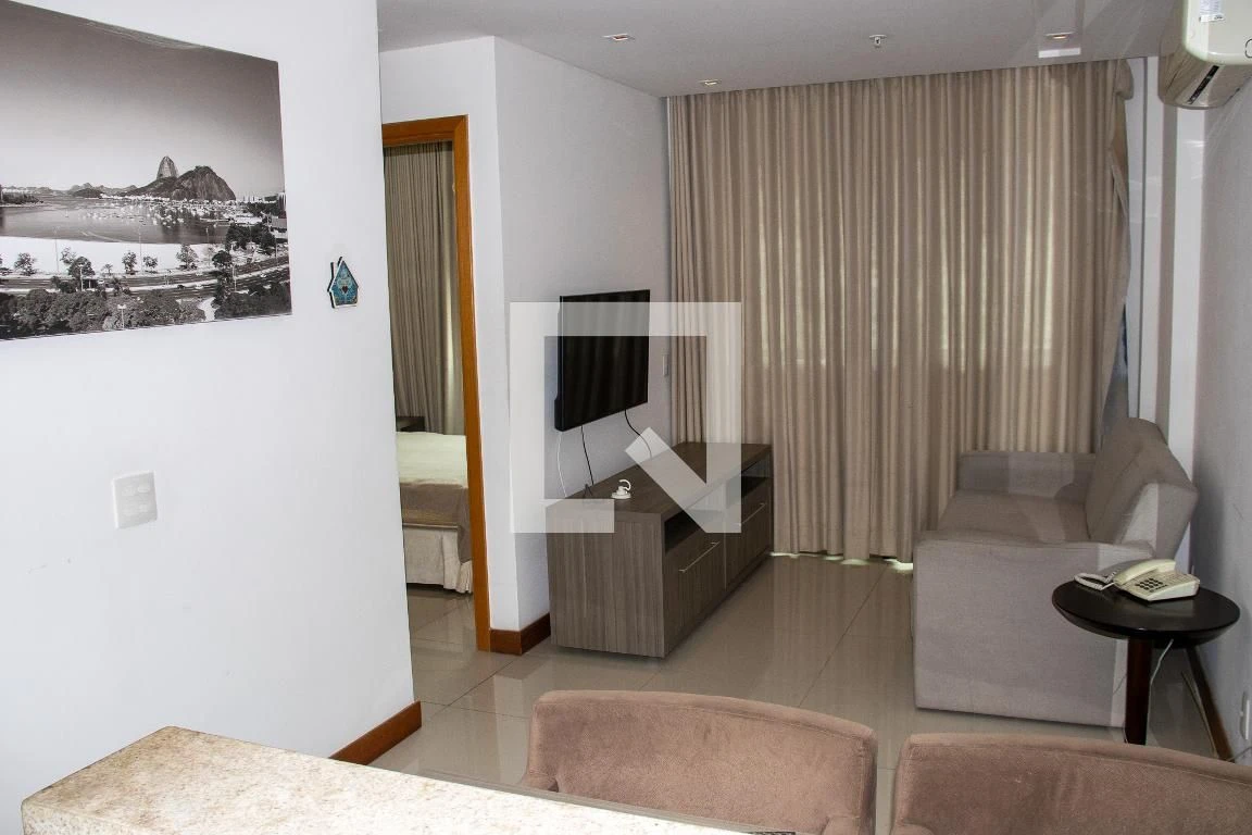 Furnished apartment, 36 m², with a glass-enclosed balcony
