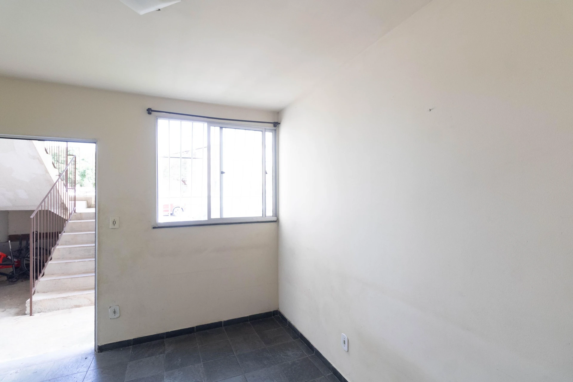 2-bedroom apartment in a building with a gym — photo 34