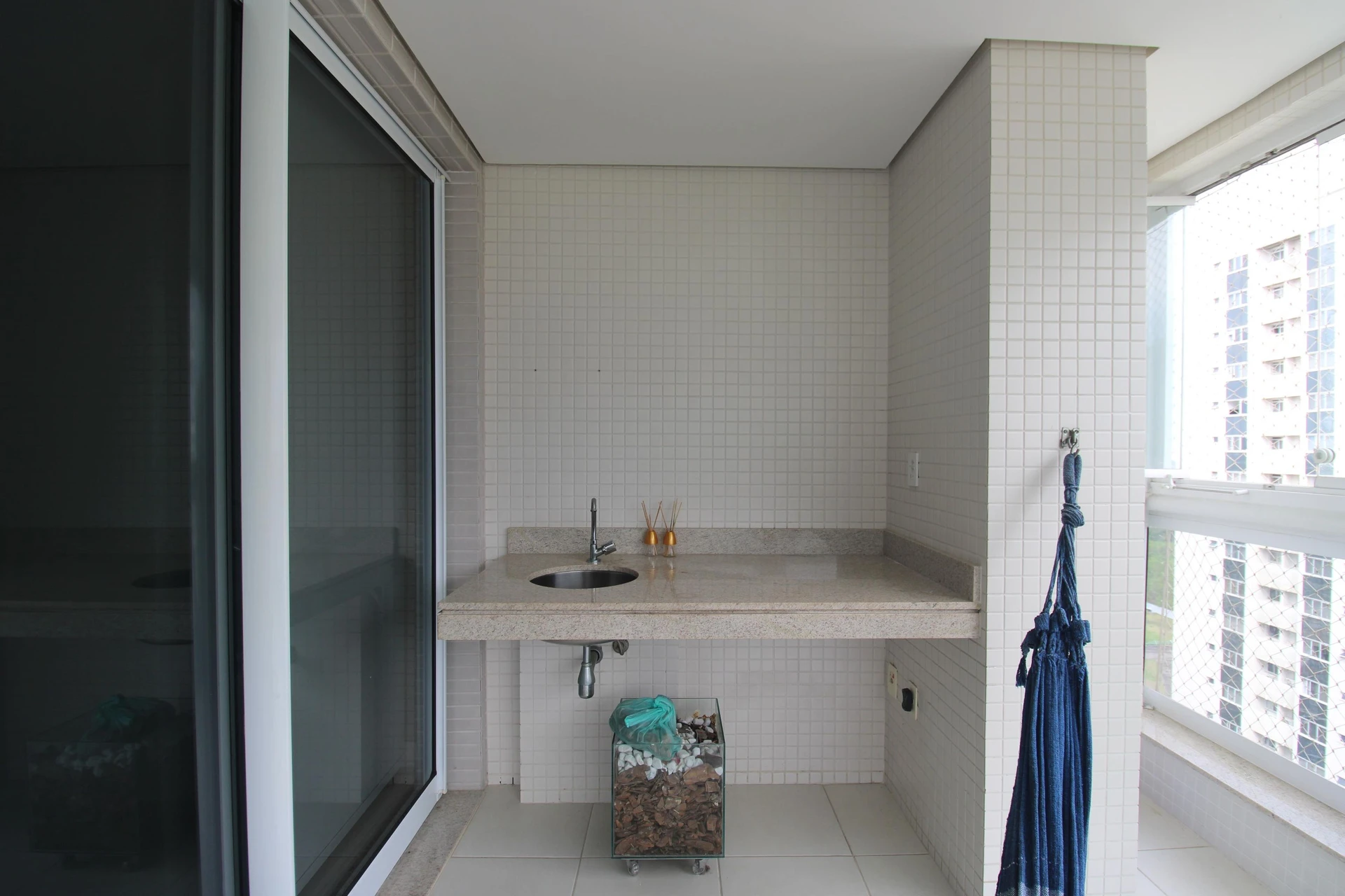 3-bedroom apartment in a building with a sauna — photo 45