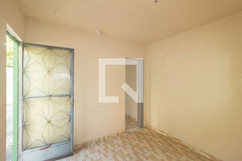 Casa con 2 dormitorios, 1 baño y zona de lavado — photo 27
