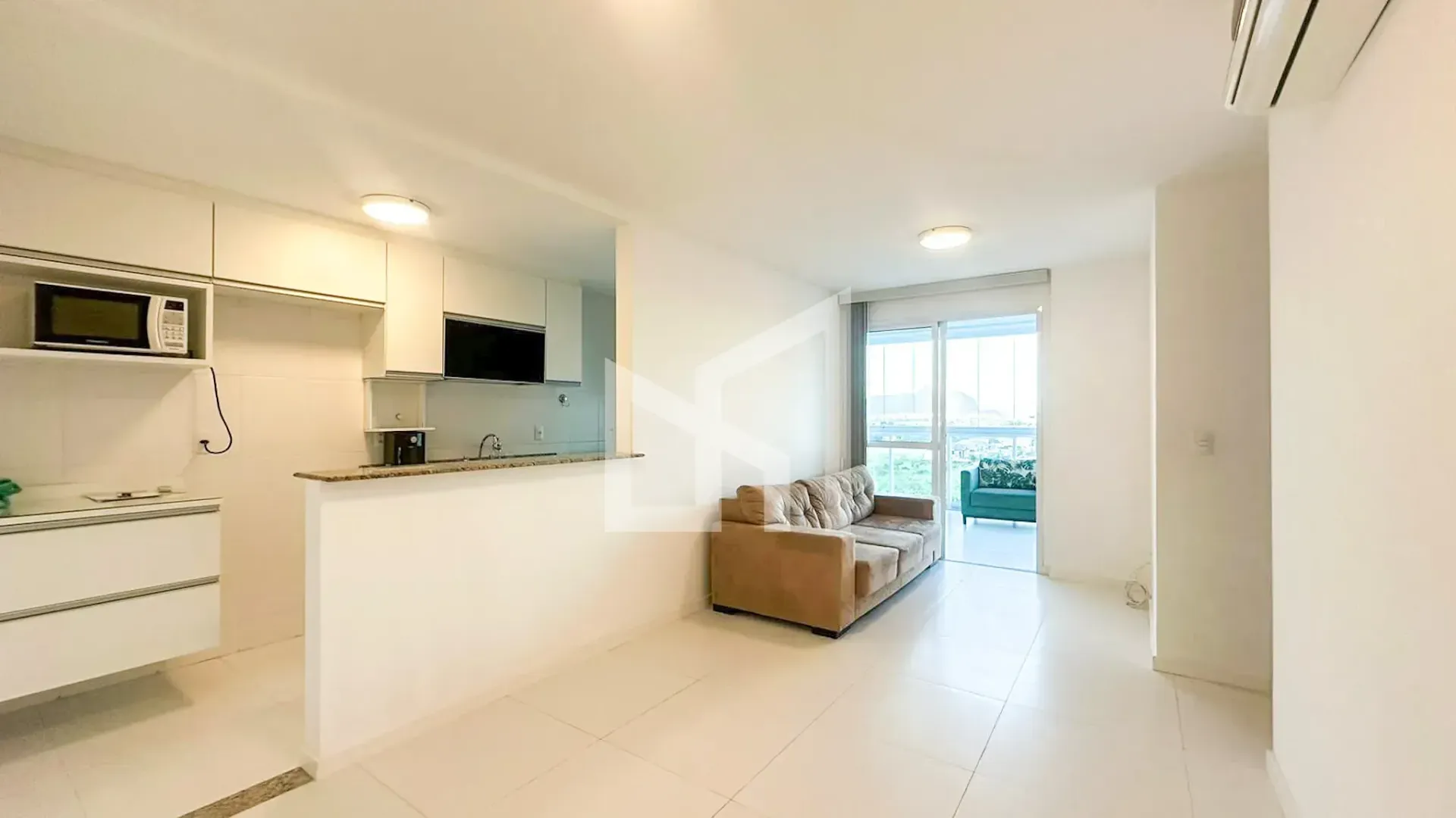 Mountain view in a 2-bedroom apartment, 69 m² — photo 4