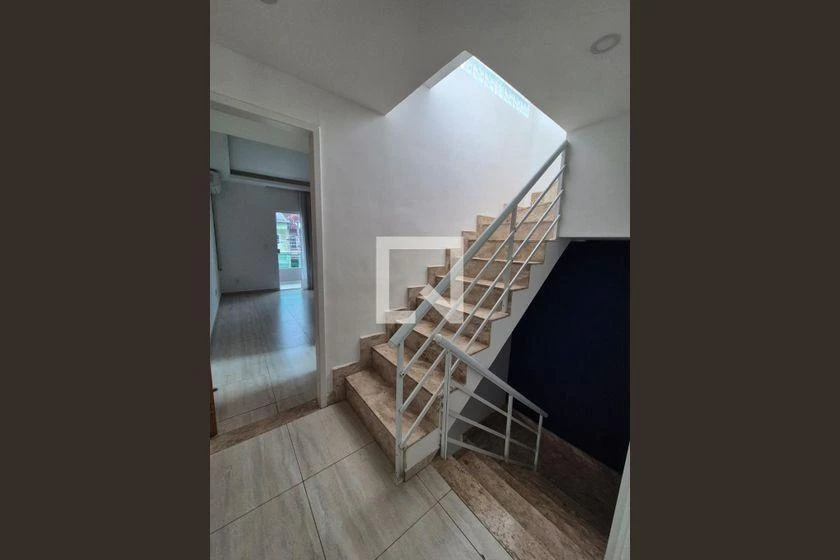 Casa de 300 m² con 5 dormitorios y cocina a gas — photo 23
