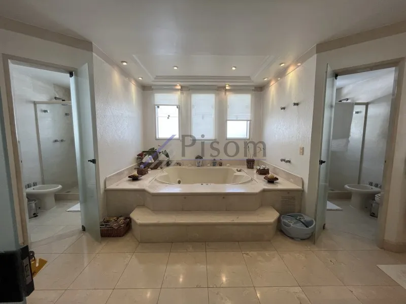 Rental house with 4 en-suite bedrooms and 4 parking spots — photo 24