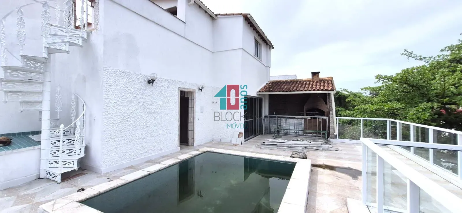 Apartamento com 4 quartos e cozinha separada — photo 3