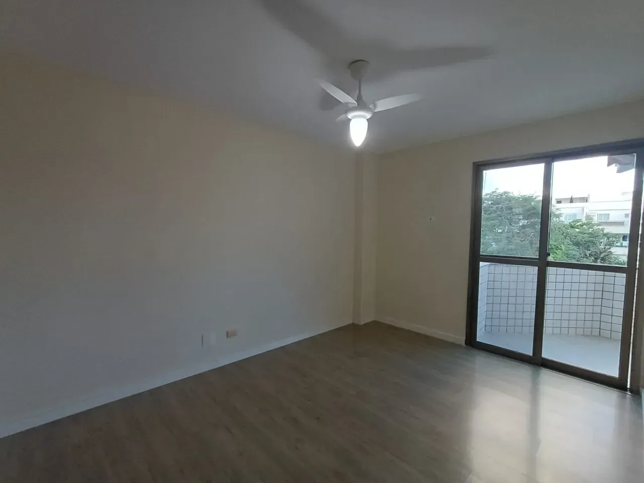 Rental apartment with 2 bedrooms and 3 bathrooms — photo 3