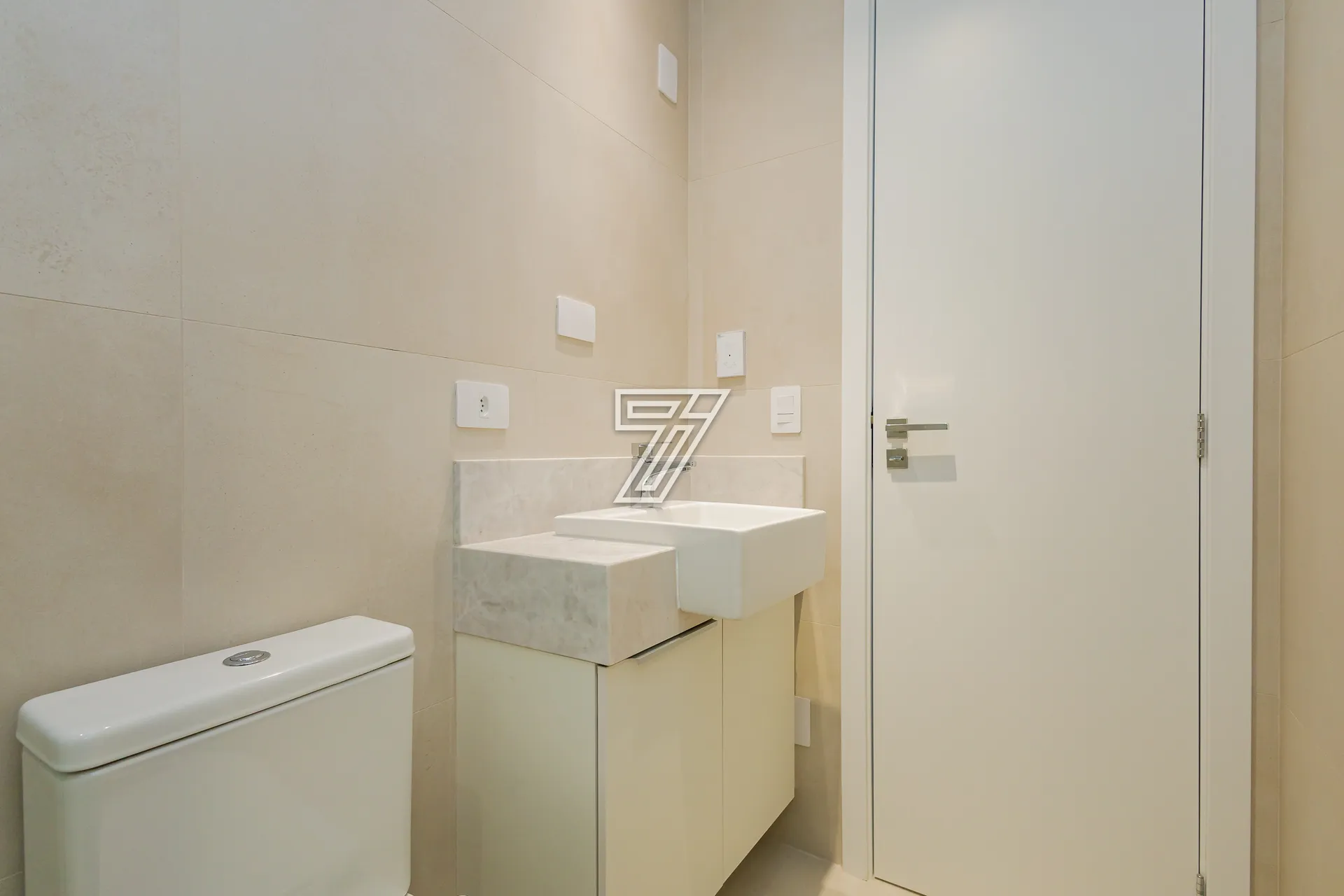 2-bedroom apartment with suite, open kitchen and 2 parking — photo 32