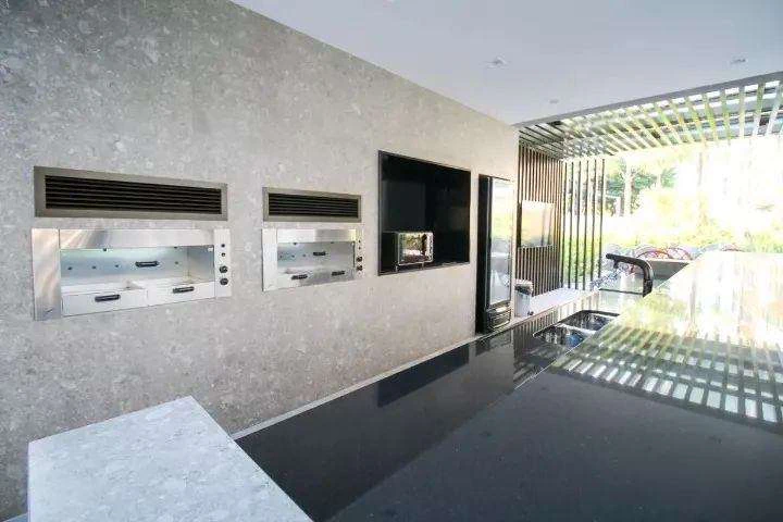 Furnished 2-bedroom apartment with 1 en-suite, 95 m² — photo 17