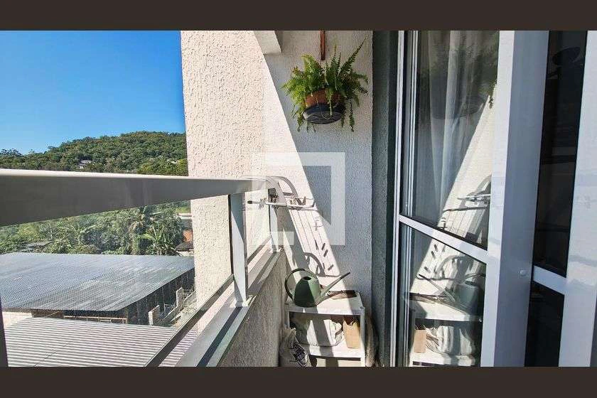 Furnished 2-bedroom apartment with balcony and desk corner — photo 14