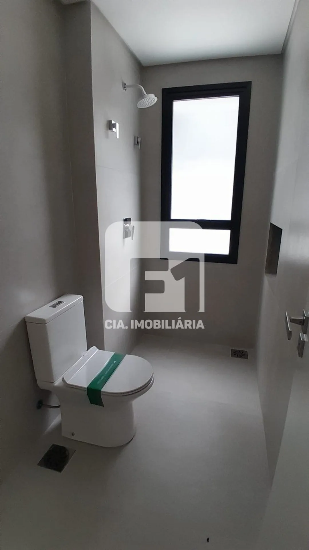 Furnished apartment with 2 en-suite bedrooms — photo 37