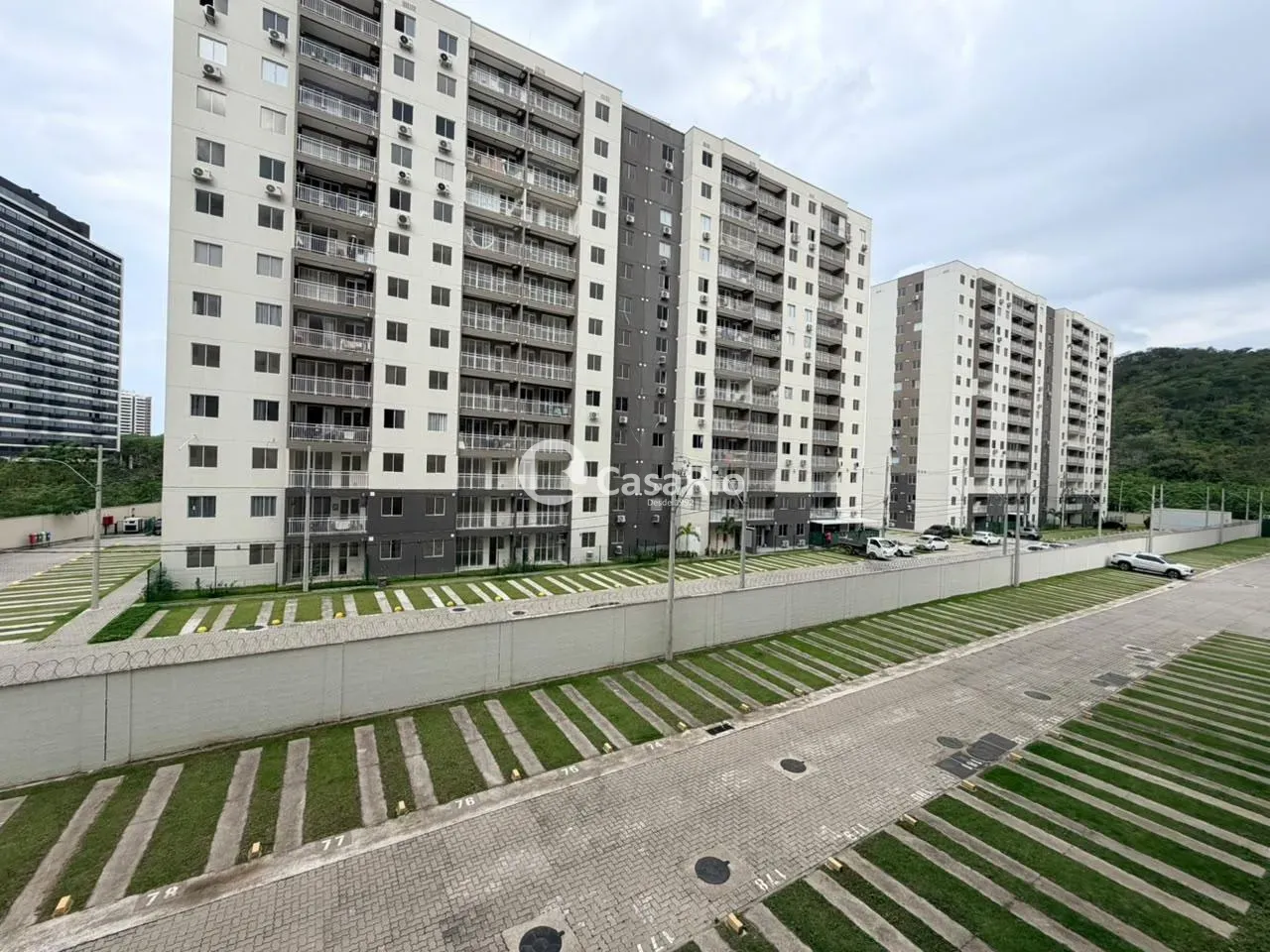 2-bedroom apartment in a building with a gym — photo 16