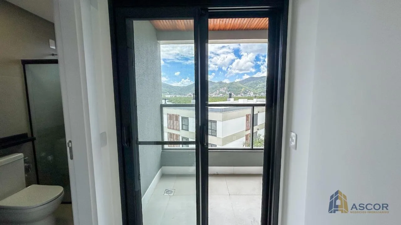 Apartment, 134 m², with a water view — photo 4
