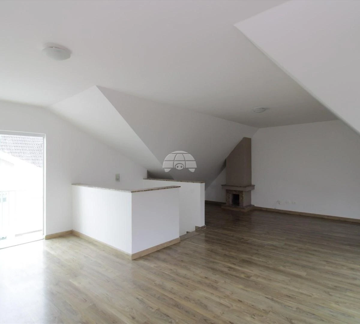 3-bedroom house with a bathtub in Curitiba — photo 32