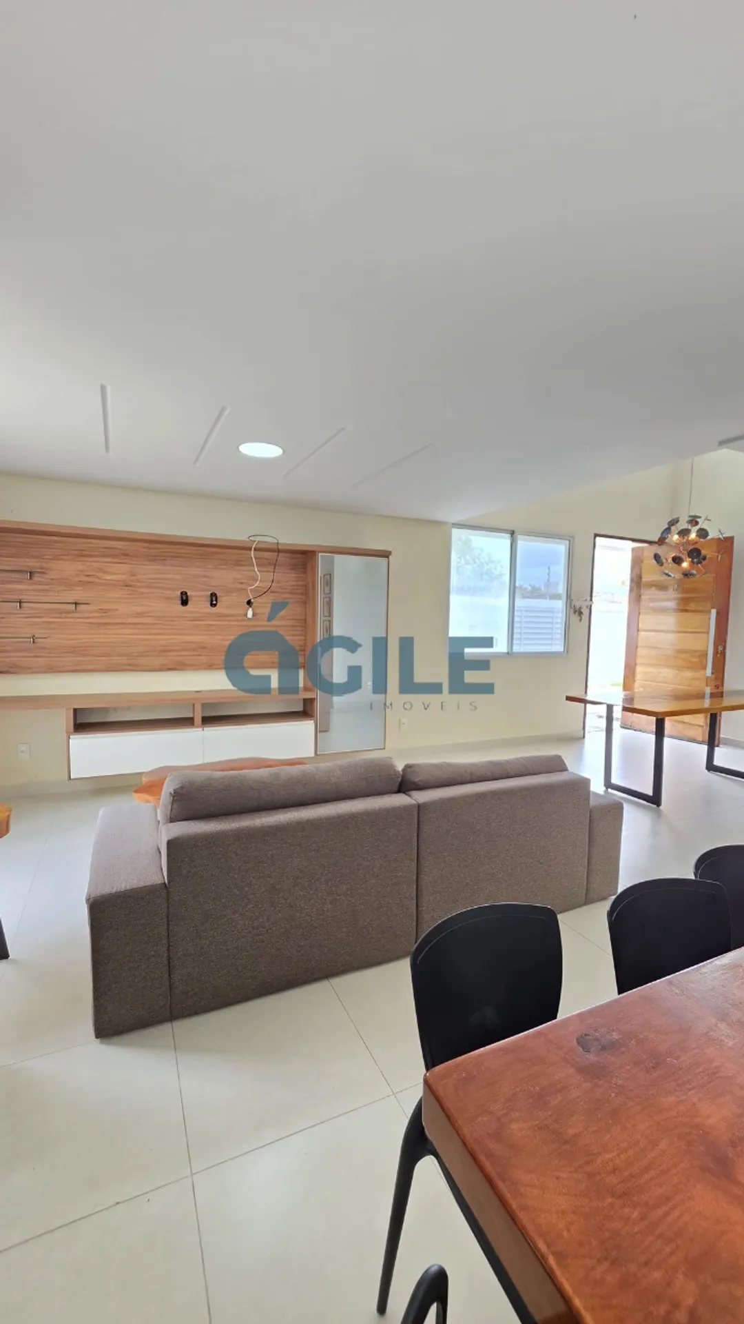 Washing machine in a 4-bedroom house, 200 m² — photo 37