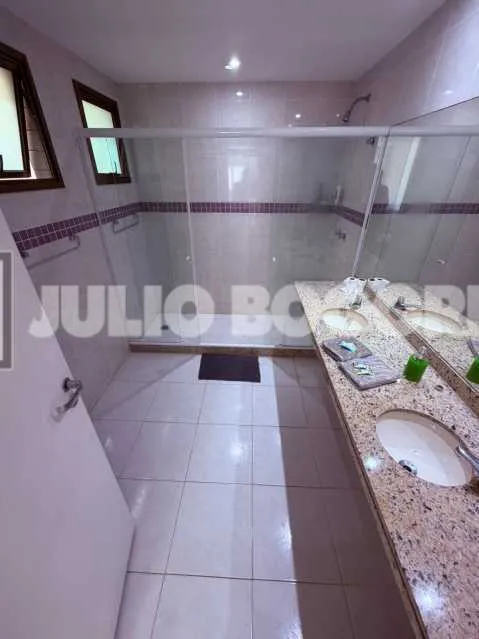 Duplex penthouse 300 m² with 5 bedrooms and 4 parking spots — photo 10