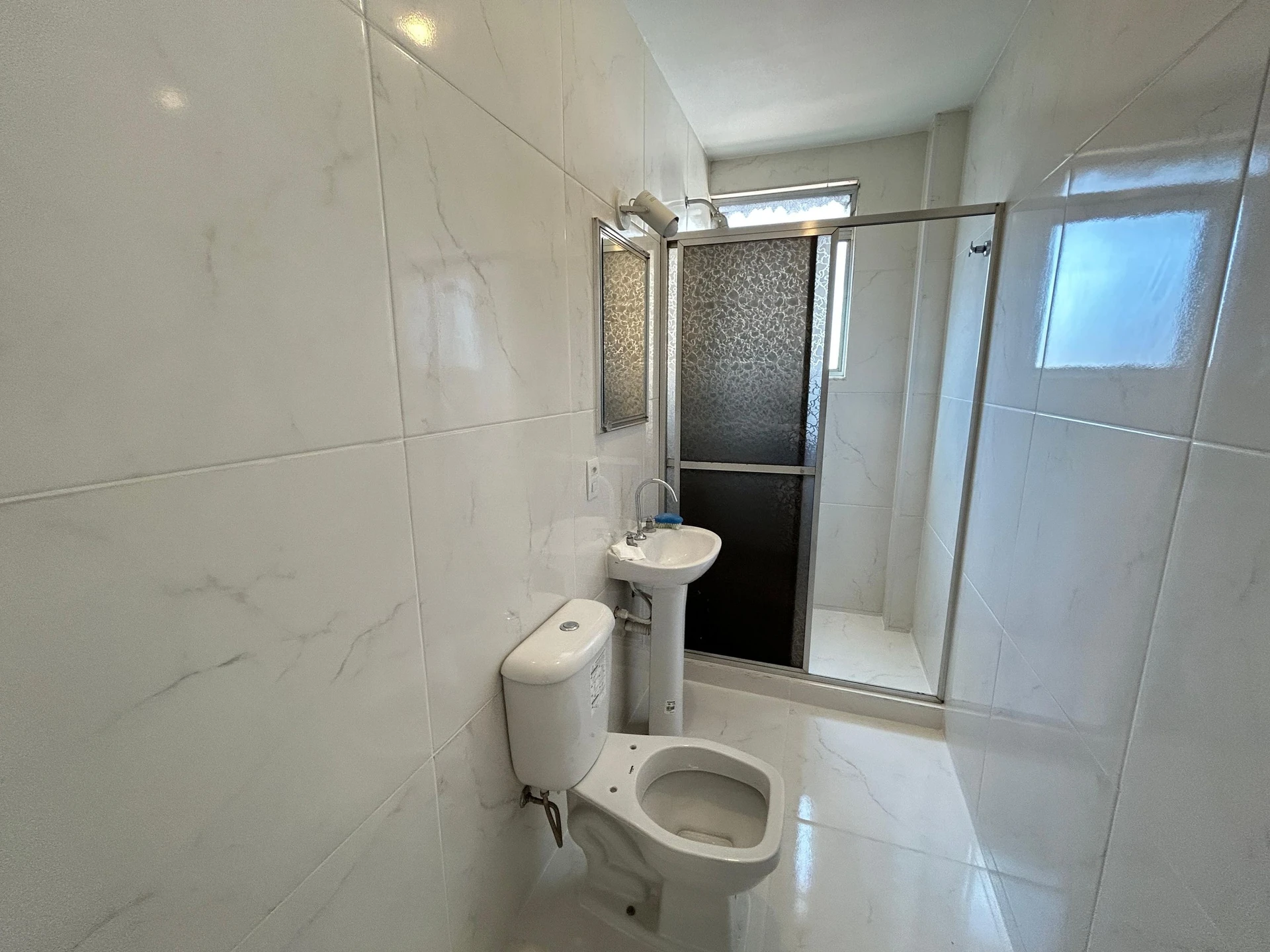 Unfurnished rental apartment with 2 bedrooms and parking — photo 4
