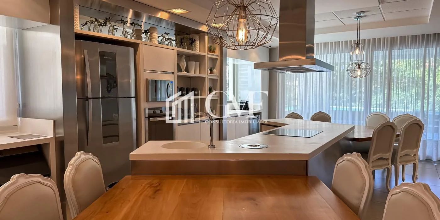 Furnished apartment, 57 m², with a glass-enclosed balcony — photo 6