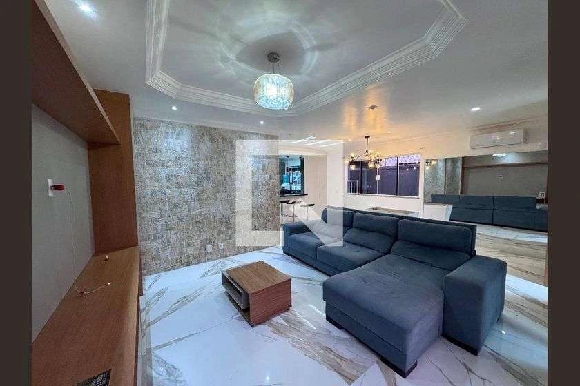 House with 5 bedrooms and a private garden — photo 20
