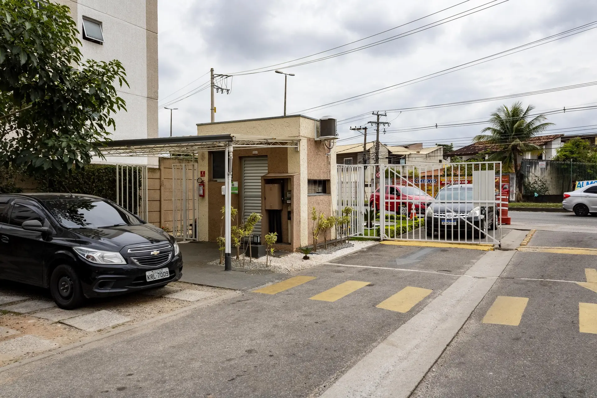 2-bedroom rental apartment with a balcony — photo 7