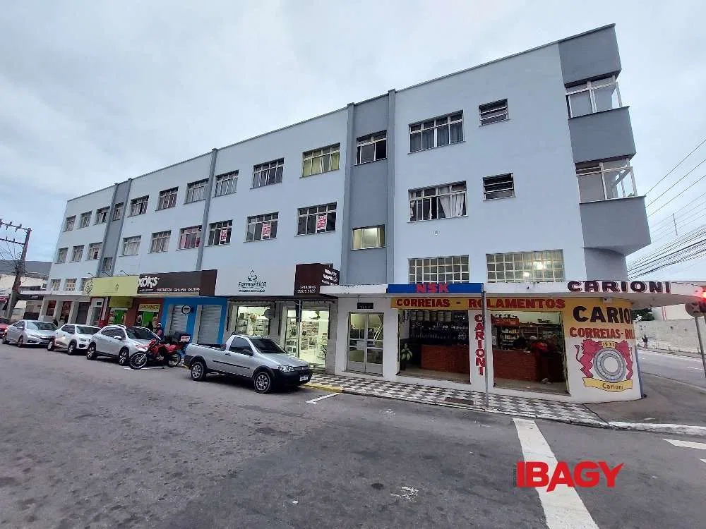 3-bedroom apartment, 1 with its own bathroom, 110 m² — photo 8