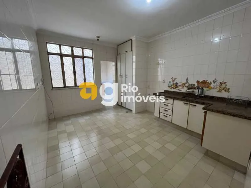 Bathtub in a 3-bedroom apartment, 105 m² — photo 5